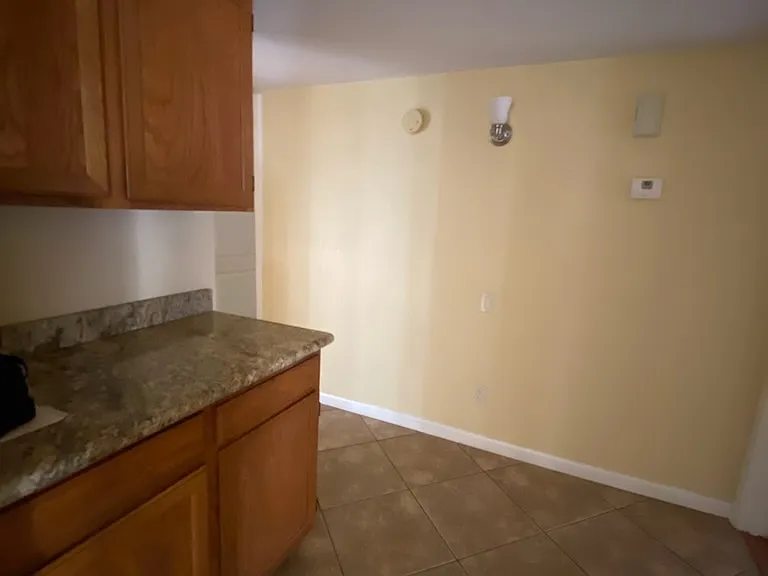 8126 W Dreyfus Dr — Photo 10