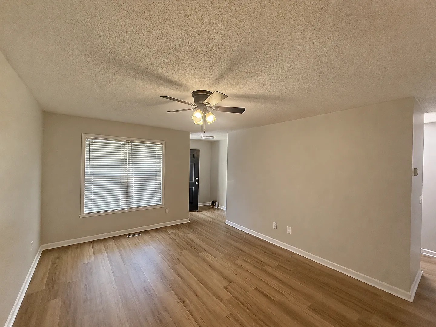 308 East Gilbreath St — Photo 2