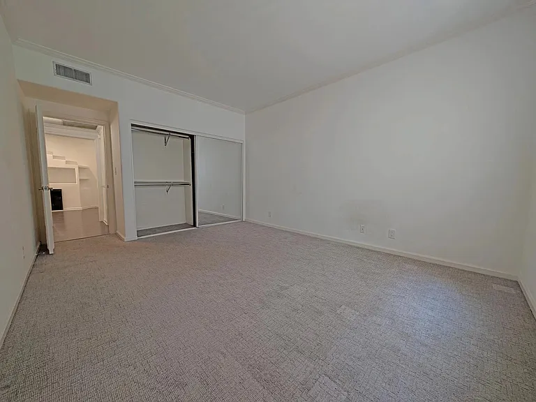 912 N Croft Ave #104 — Photo 20