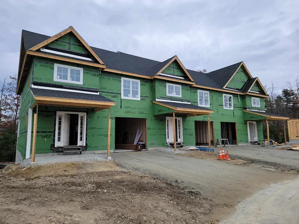 13 Forestedge Way, Manchester, NH 03102