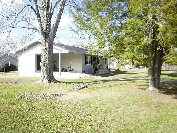 2nd image of 581 Lee Dr