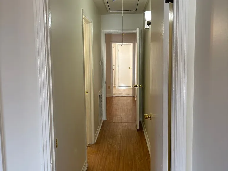 412 S Murat St — Photo 6