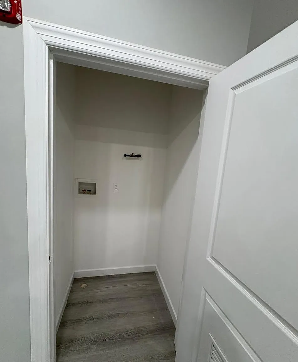 1 bed, $1,718 — Photo 4