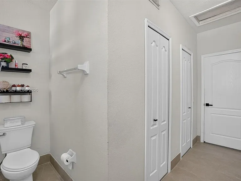 913 NW 135th Ave — Photo 18