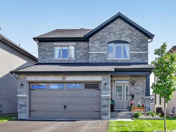 674 Parade Dr, Ottawa, ON K2S 0Z3