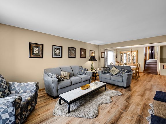 2nd image of 11621 S Merrion Ln