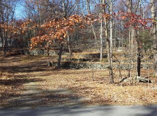 151 Seneca Dr, Milford, PA 18337