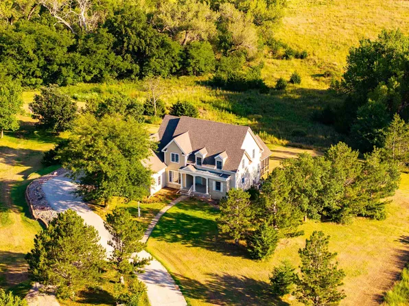 884 Riverview Rd, Plainville, KS 67663
