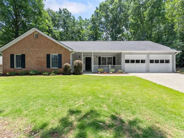 5607 Frontier Walk Ln, Buford, GA 30518