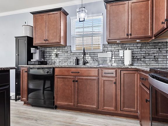 4th image of 317 Long Meadow Dr.