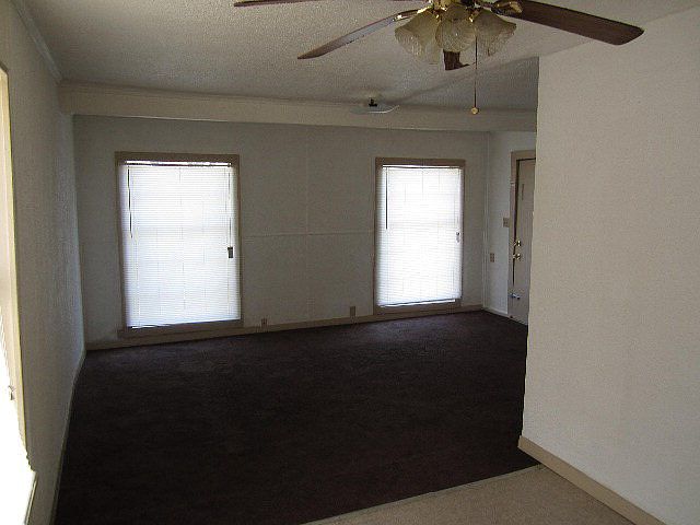 2nd image of 933 San Jacinto Ave
