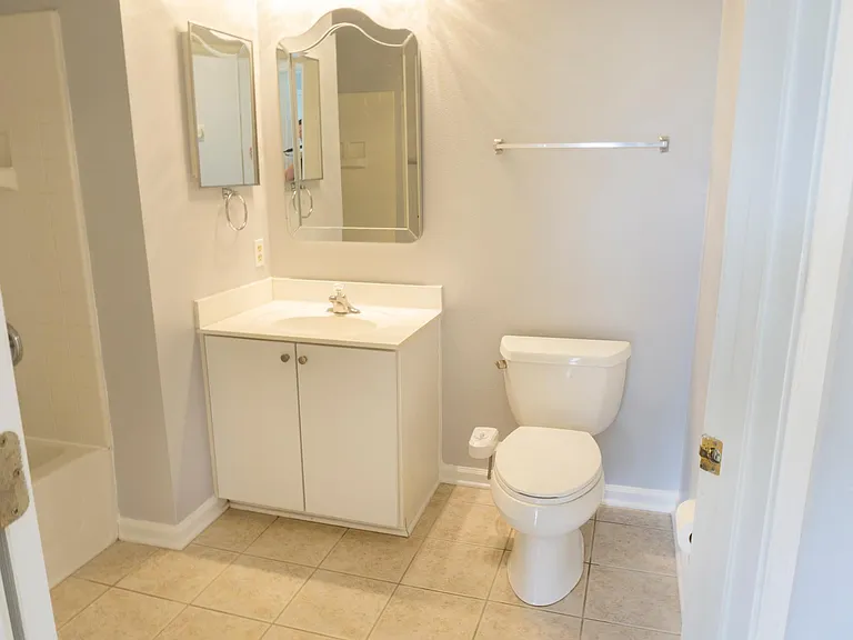2 Old South Ct #2H — Photo 17