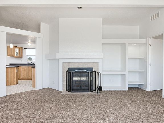5th image of 253 W Lisa Dr