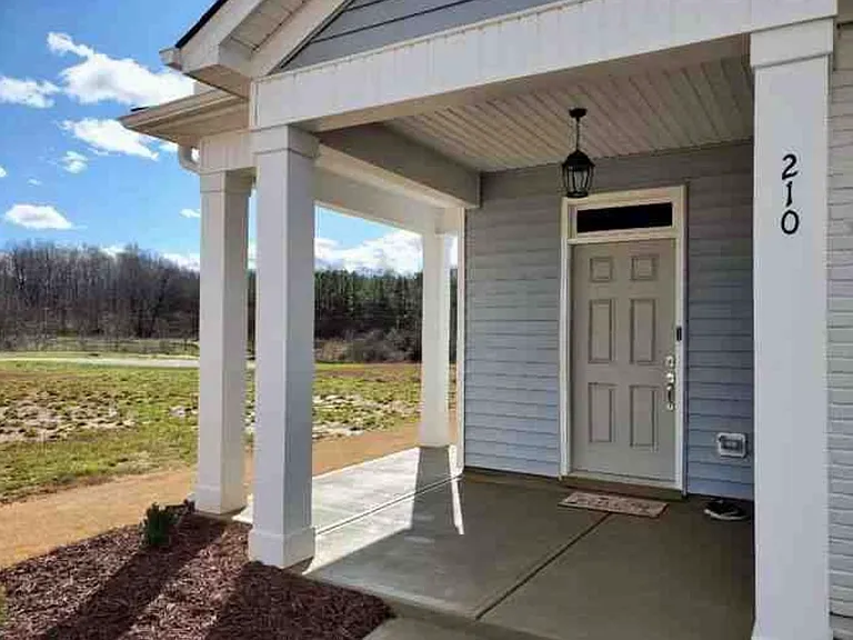 210 McClellan Trl — Photo 9