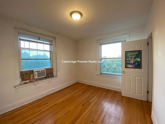 2nd image of 399 Broadway #21