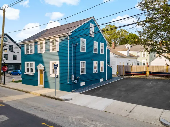 326 Thames St #3, Bristol, RI 02809