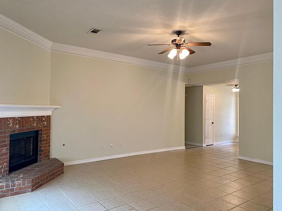 5th image of 1210 Chesapeake Ln