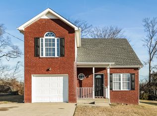 626 Zellwood Dr, La Vergne, TN 37086