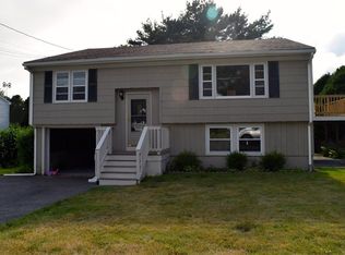118 Center Ave, Middletown, RI 02842
