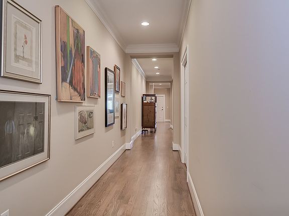 5th image of 134 Laurens St NW APT B