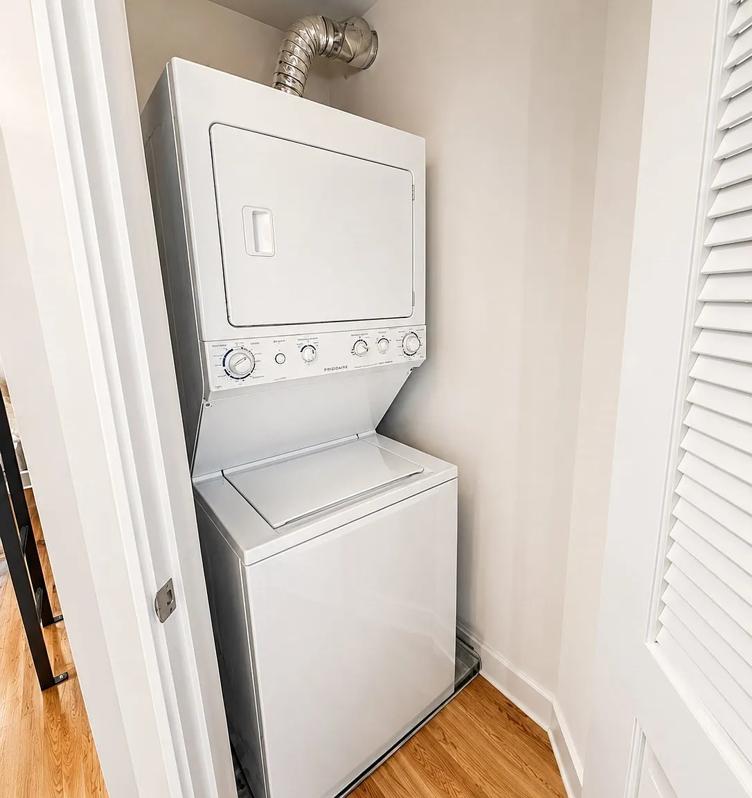 1 bed, 1.0 bath, 1000 sqft, $2,000 — Photo 4