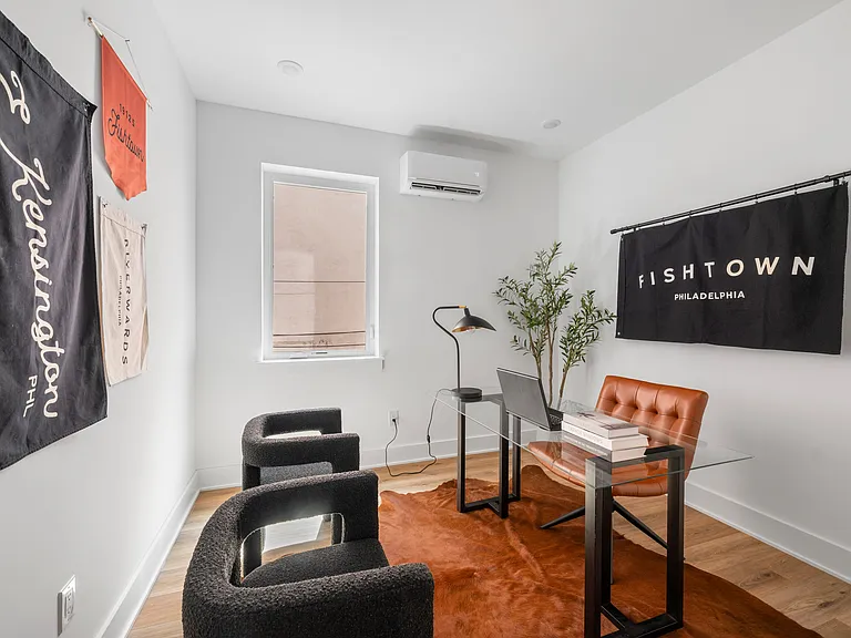 2456 Frankford Ave — Photo 34