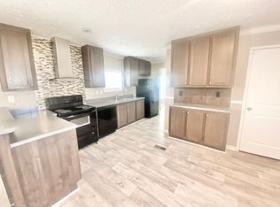 290 Greenview Cir, Fayetteville, GA 30214