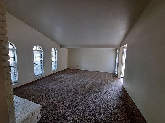 3rd image of 1636 Cumberland Trl