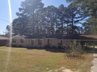 905 N Columbus Ave, Louisville, MS 39339