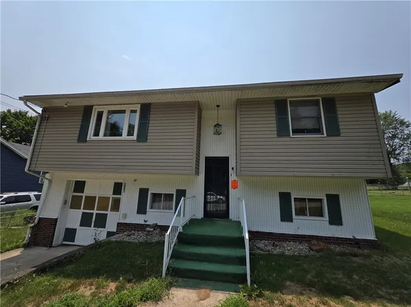 1081 Main St, Republic, PA 15475