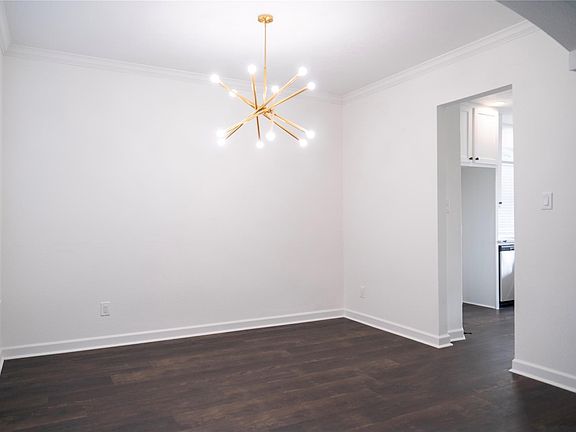 5th image of 15603 Edgemere Ct