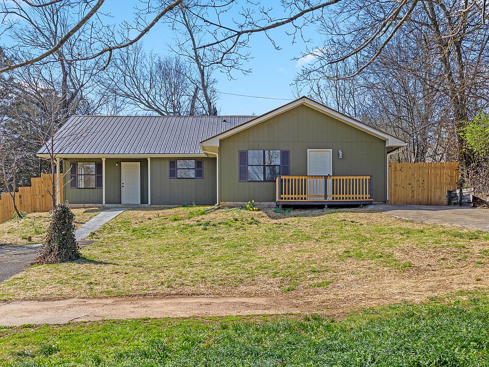 1st image of 104 Pine St