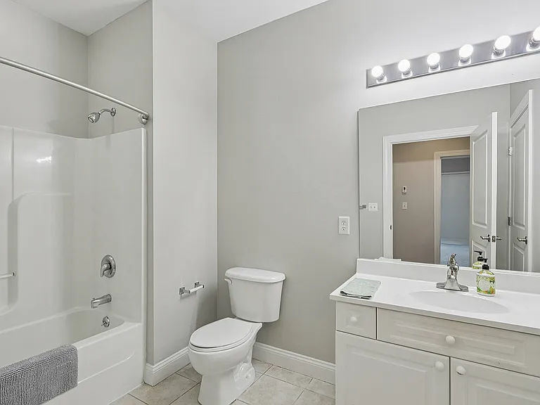 20-web-or-mls-Pawtucket Blvd-S2407-020