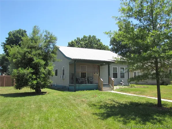 615 Lincoln Boulevard, Sellersburg, IN 47172
