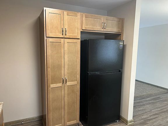 3rd image of 4300 Miriam Dr