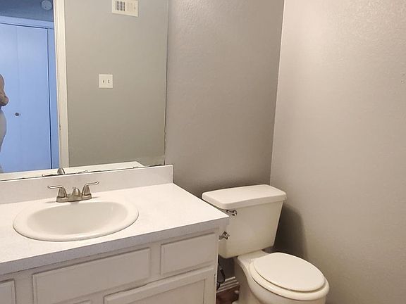 3rd image of 5807 Shadydell Dr #5833