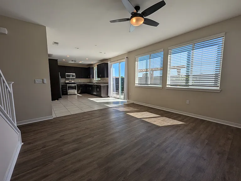 181 Damasco Ln — Photo 10