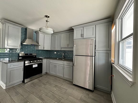 5th image of 1725 N 43rd Ave