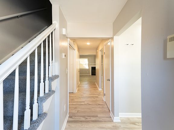 5th image of 430 Peregrine St