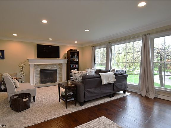 5th image of 24020 Shaker Blvd