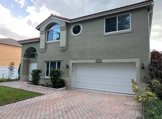 2611 Regalia Way, Hollywood, FL 33026