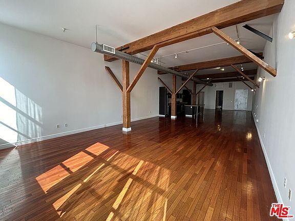 4th image of 652 Mateo St Unit 206