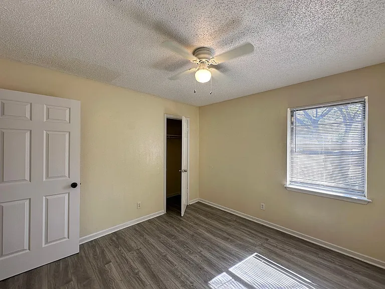 1505 S Ws Young Dr — Photo 21