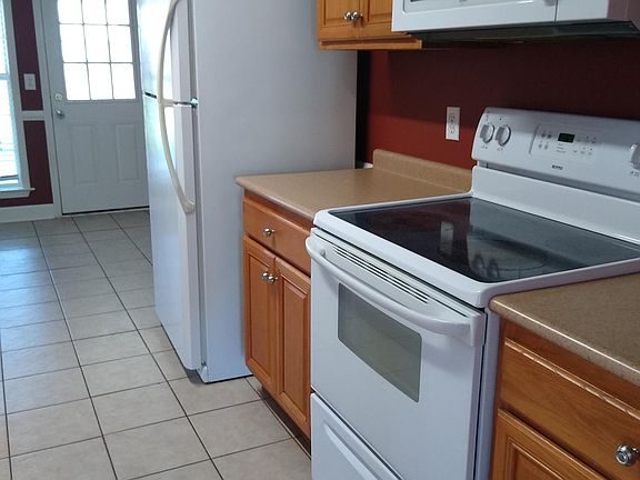 Electric range, builtin microwave, refrigerator