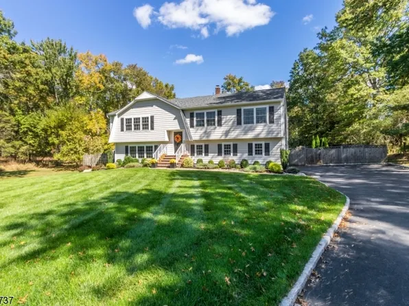 211 Candlewick Ln, Bridgewater Twp., NJ 08807