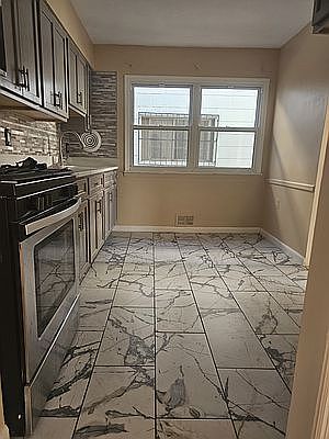 5th image of 1405 E 103rd St Floor 1
