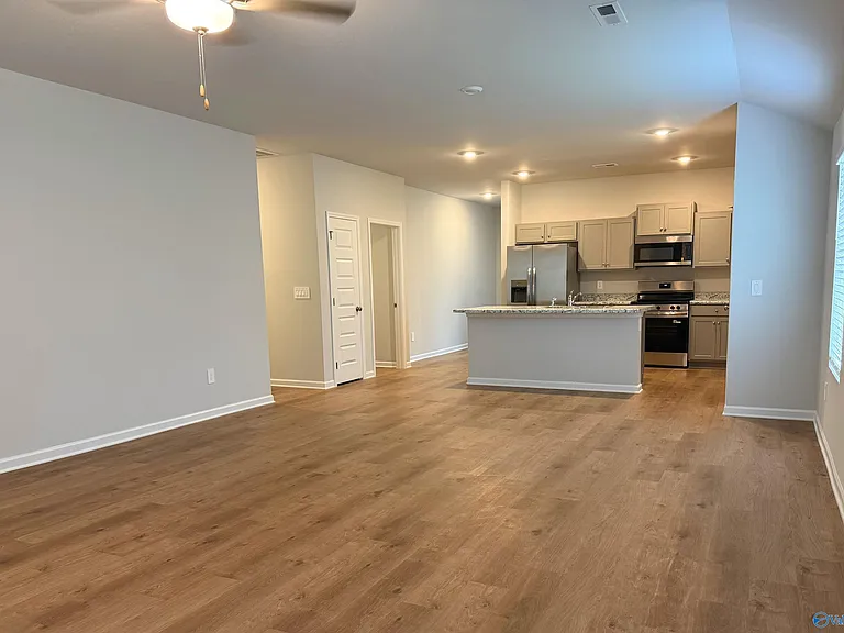 205 Six Pence Ct — Photo 3