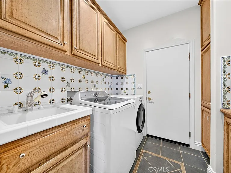 21004 Mendenhall Ct — Photo 25