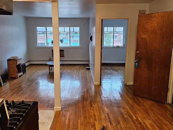 2nd image of 3347 Wickham Ave Floor 2