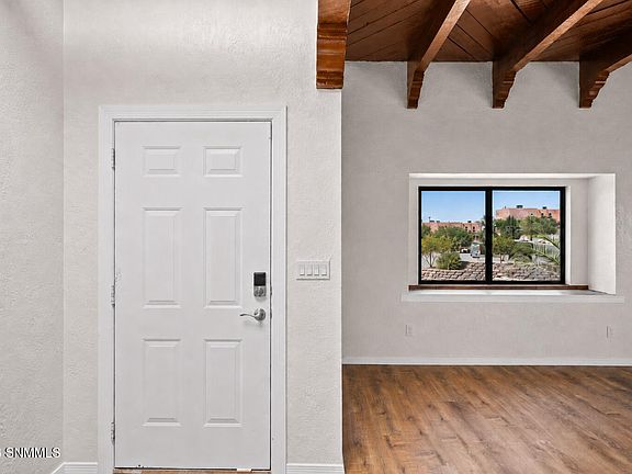 5th image of 3840 Garnet St